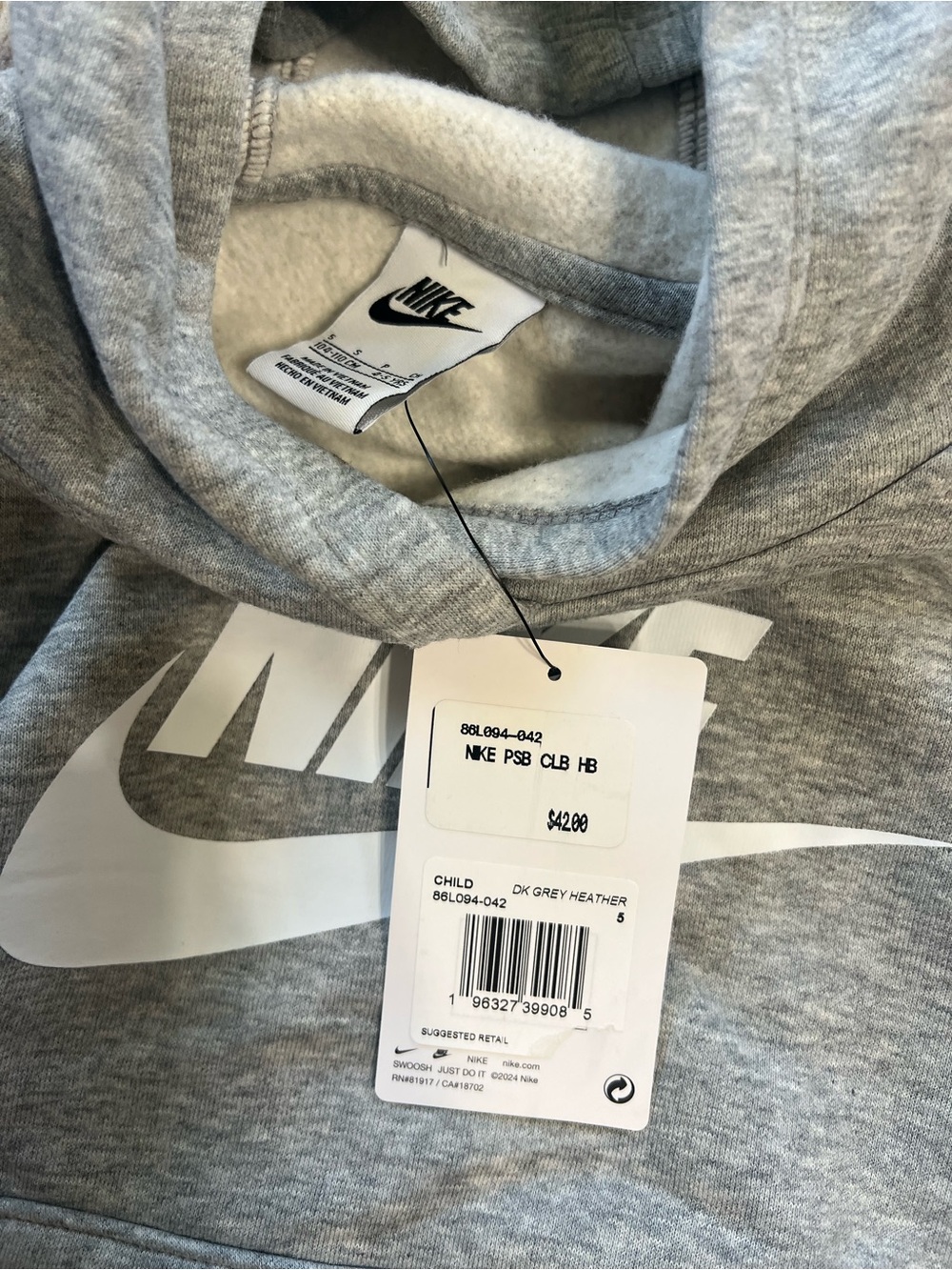 Nike Sportswear Club Fleece Pullover—Boys or Girls - Picture 9 of 10
